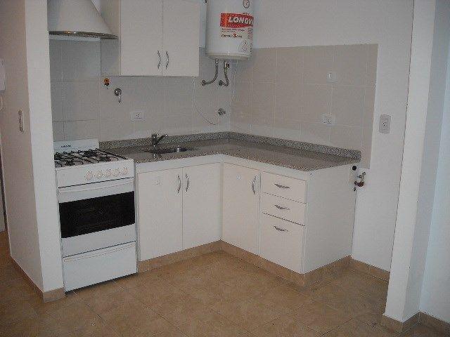 Foto de MONOAMBIENTE APTO PROFESIONAL/COMERCIAL. CASEROS CENTRO, imagen 4
