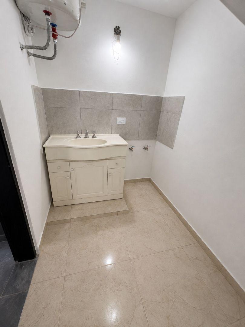 Foto de VENTA de CASA LOTE PROPIO 3 Amb. PATIO. TERRAZA. COCHERA. MARTIN, imagen 3