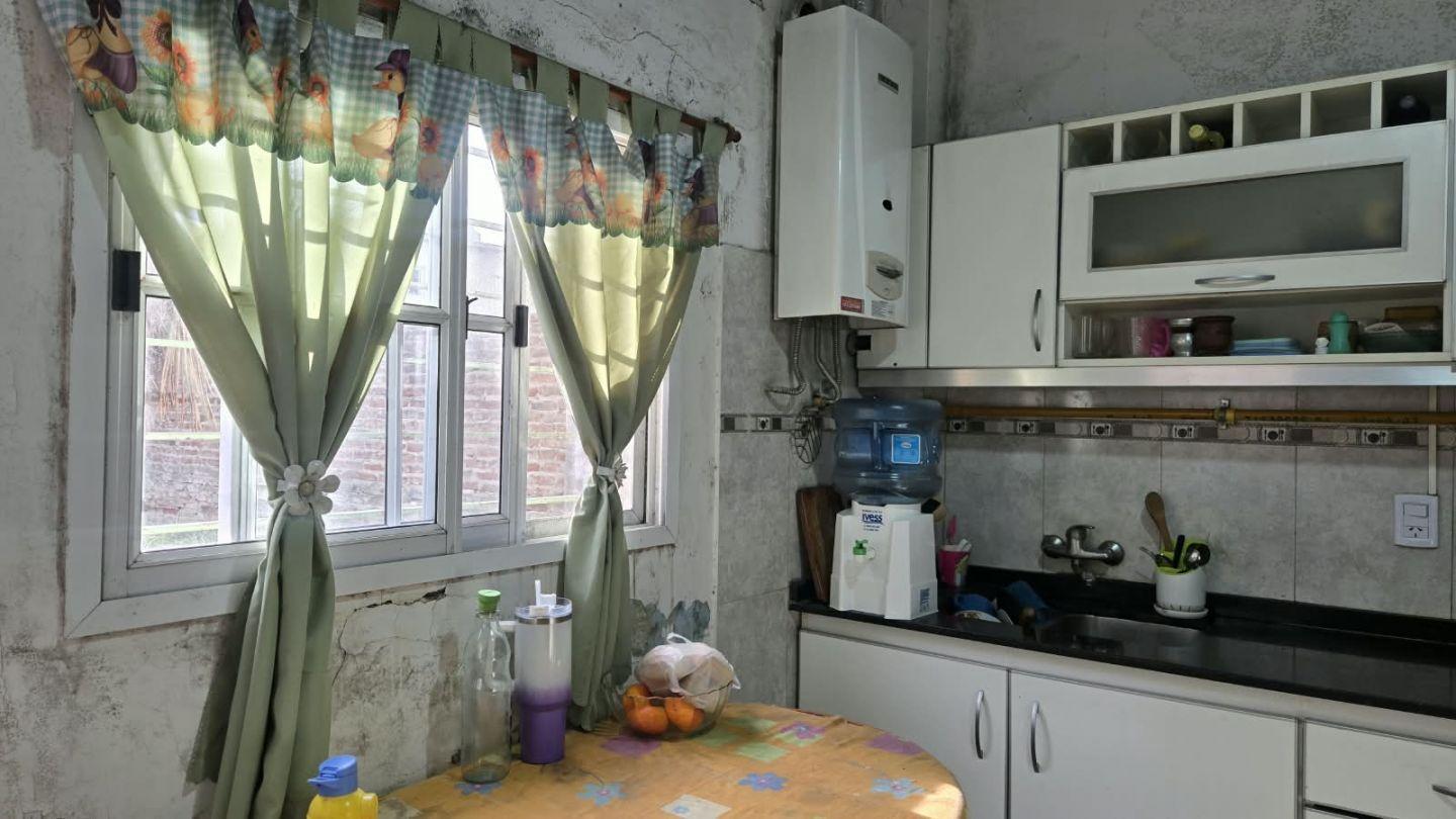 Foto de VENTA PH 3 Ambientes.PARQUE. CASEROS, imagen 4