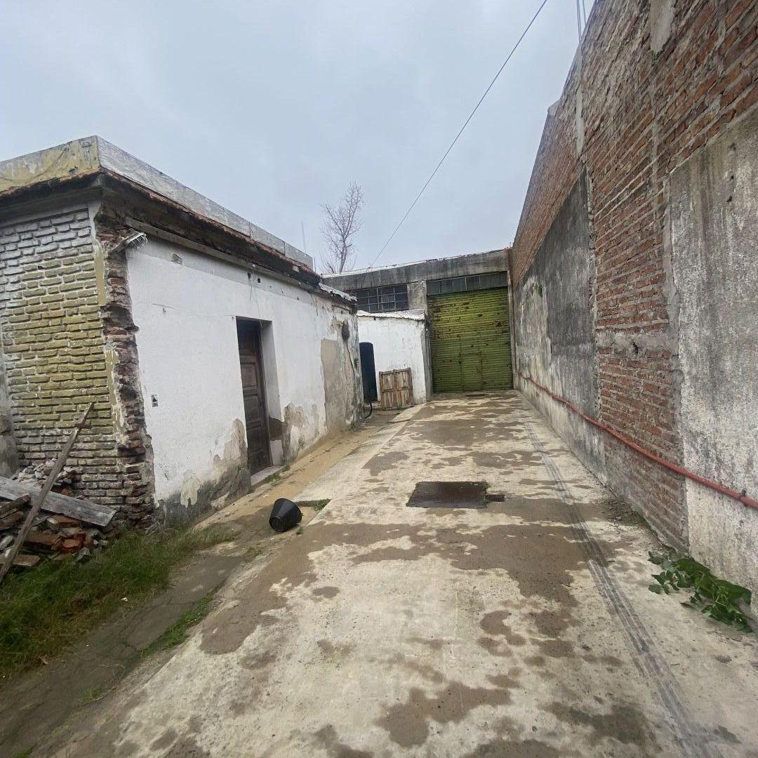 Foto de Alquiler amplio Galpón en Caseros, imagen 4