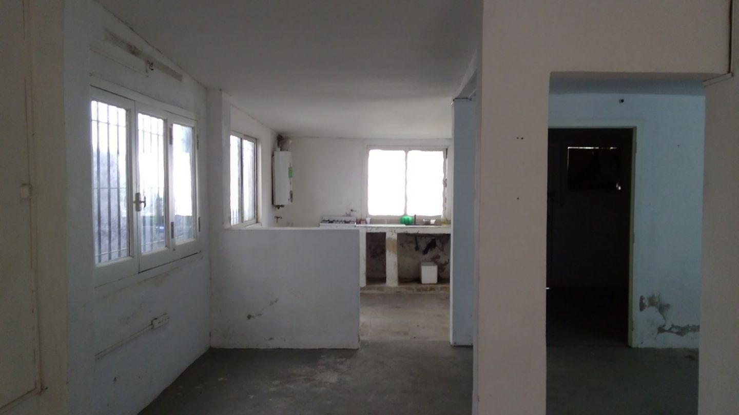 Foto de DEPOSITO o GALPON USO COMERCIAL. CASEROS, imagen 3