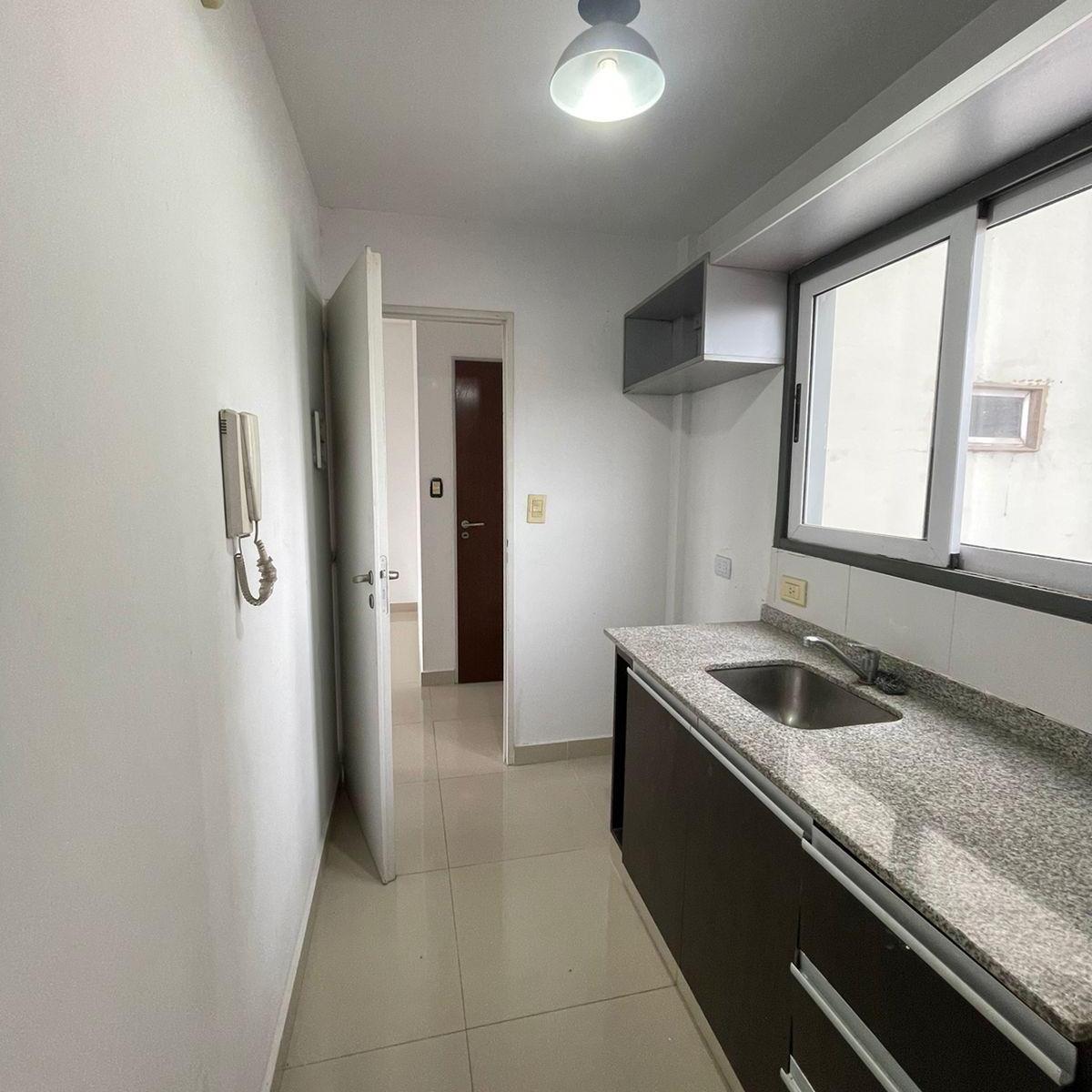 Departamento en Venta de 2 Ambientes con Balcon 5