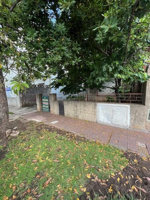 Casa Al Frente 3 Ambientes con Patio y Cochera Descubierta 2