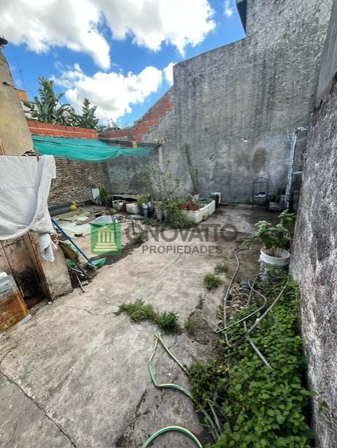 Casa Al Frente 3 Ambientes con Patio y Cochera Descubierta 1