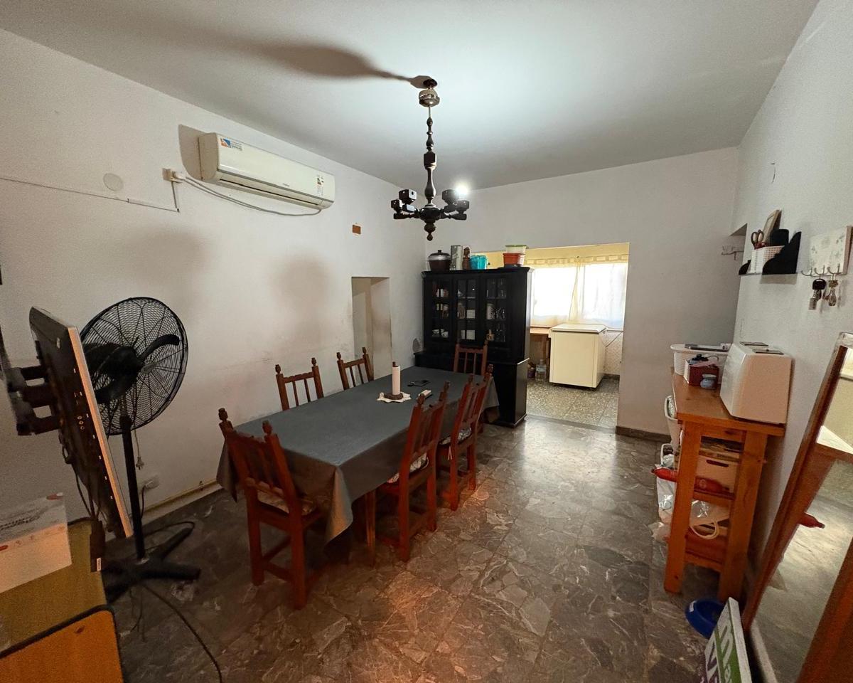 Casa Grande de 3 Ambientes con Cochera, Patio y Terraza Libre 3