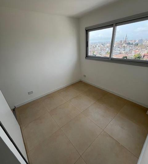 DEPARTAMENTO 2 AMBIENTES CON BALCON - SANTOS LUGARES 3