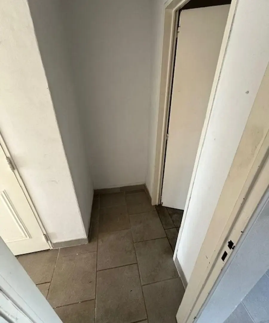 DEPARTAMENTO DE 2 AMBIENTES EN 2DO PISO CON DOBLE BALCON - SANTOS LUGARES 4