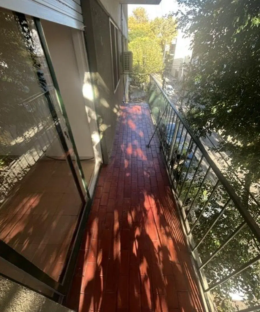 DEPARTAMENTO 2 AMBIENTES EN 2DO PISO POR ESCALERA CON BALCON - SAENZ PEÑA 3