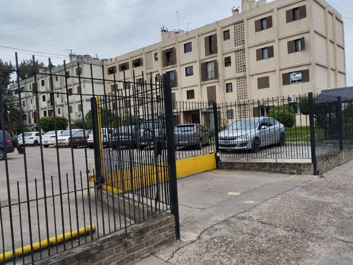 DEPARTAMENTO 4 AMBIENTES EN COMPLEJO CON JARDIN Y ESTACIONAMIENTO EN COMUN - SAN MARTIN 4