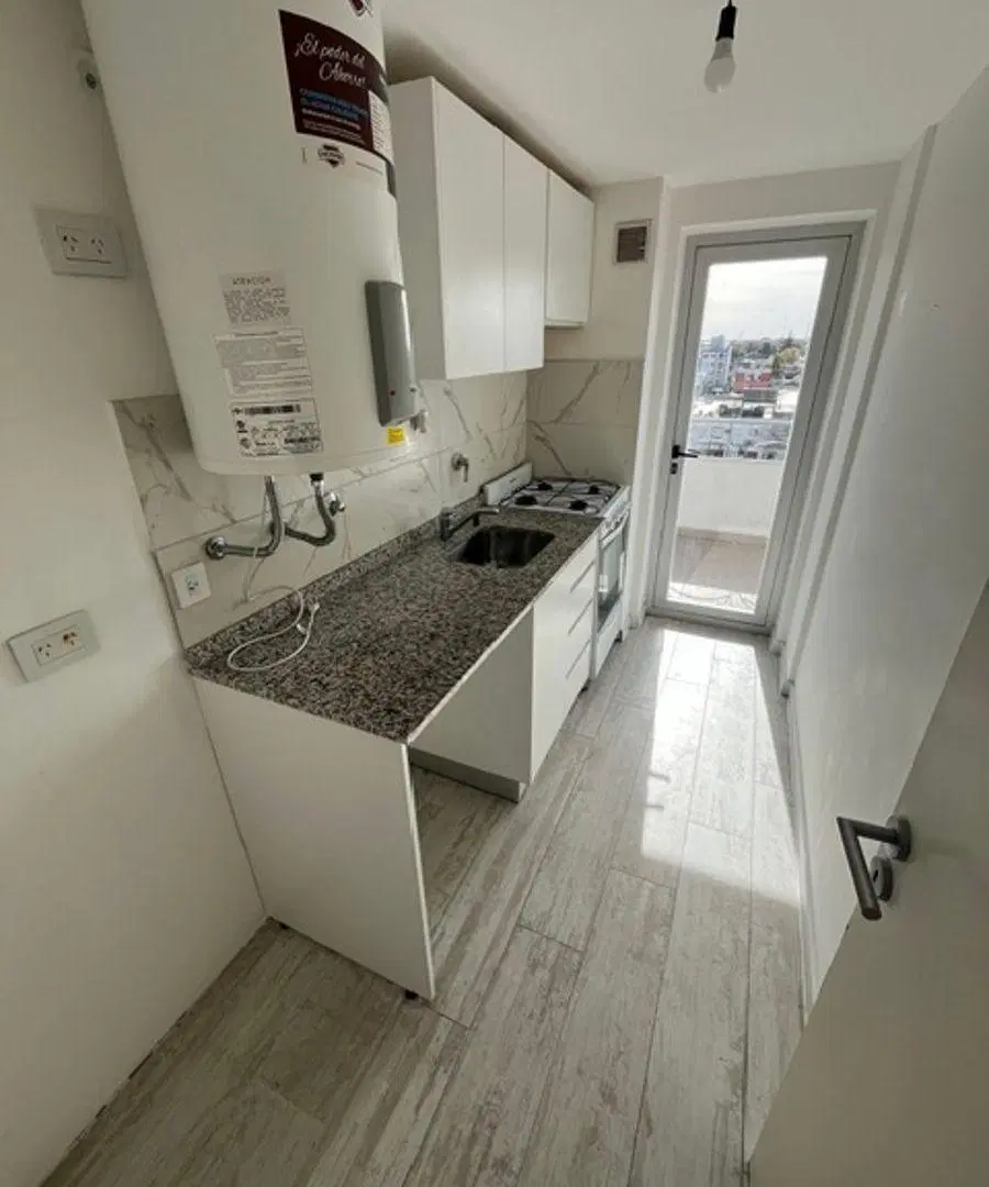 DEPARTAMENTO 3 AMBIENTES - 6TO PISO CON AMENITIES EN ULTIMO PISO - SANTOS LUGARES 5