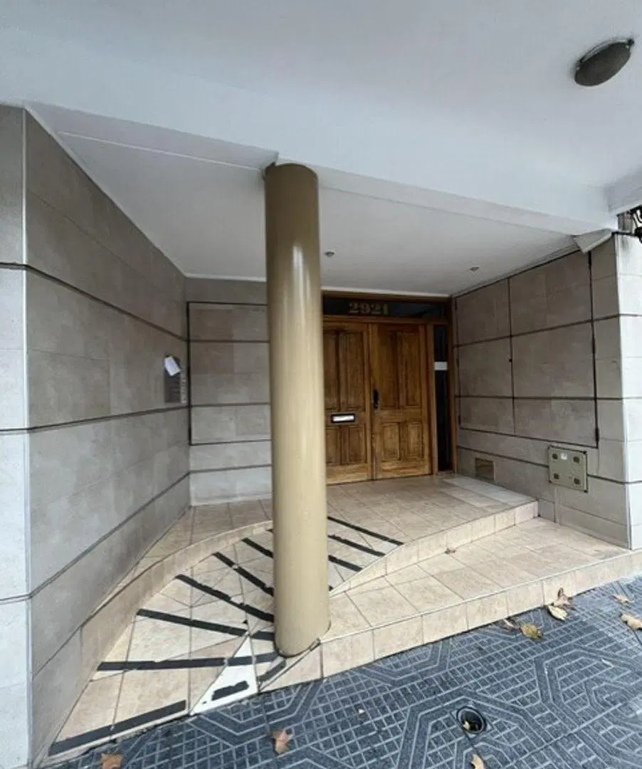 DEPARTAMENTO MONOAMBIENTE EN PRIMER PISO - SAENZ PEÑA 1