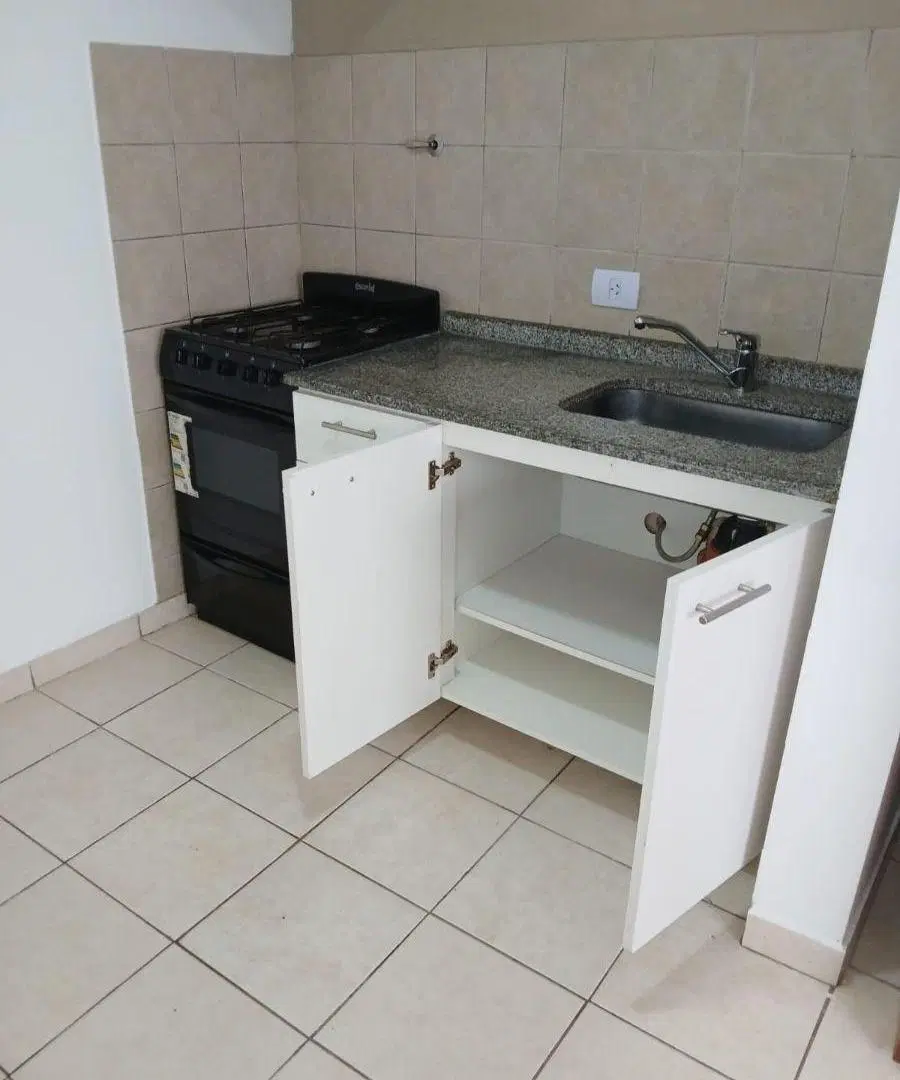 DEPARTAMENTO MONOAMBIENTE EN PRIMER PISO - SAENZ PEÑA 2