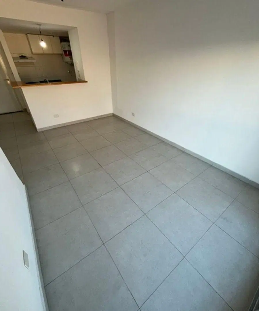 DEPARTAMENTO 2 AMBIENTES CON BALCON - SANTOS LUGARES 4