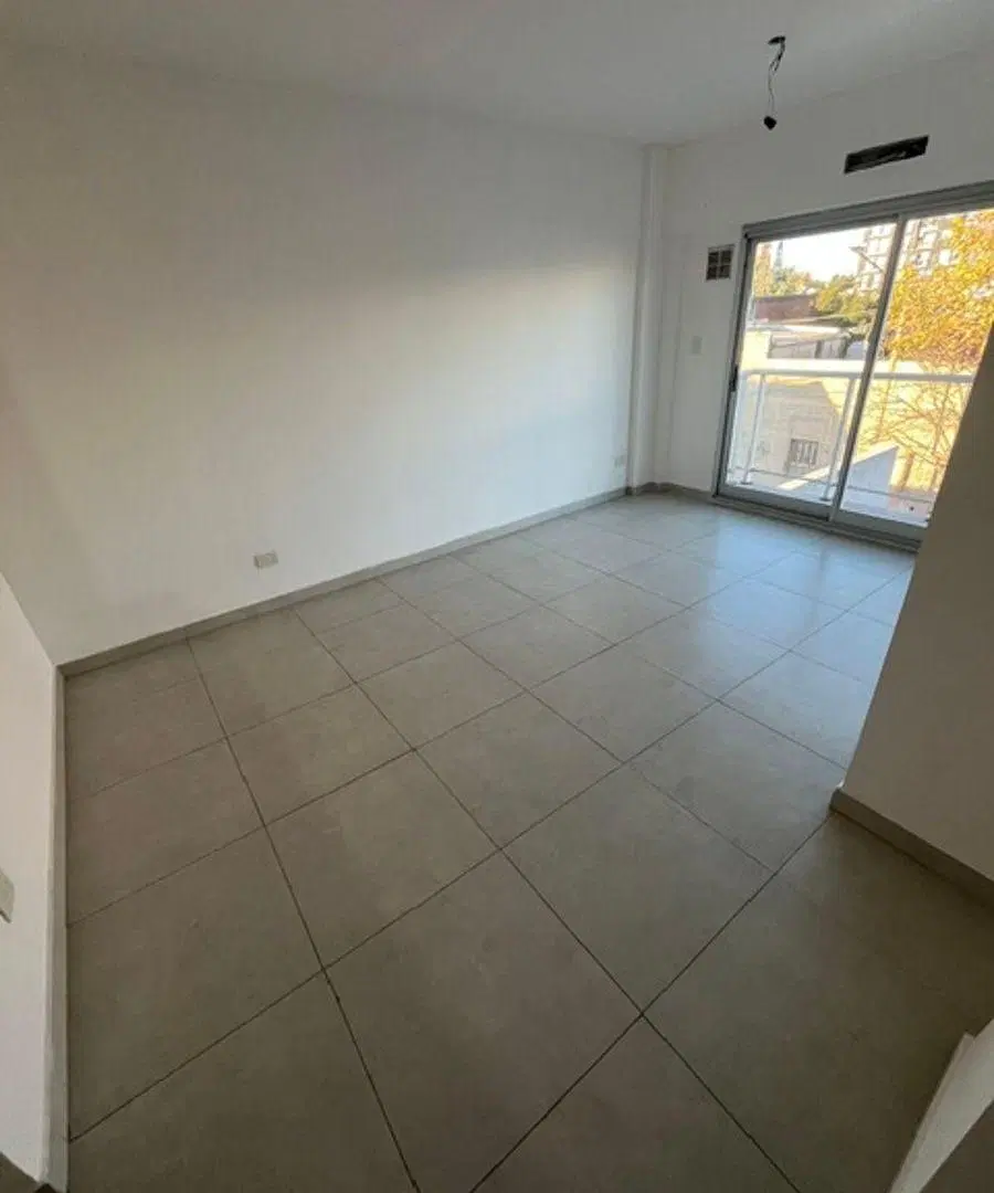 DEPARTAMENTO 2 AMBIENTES CON BALCON - SANTOS LUGARES 8