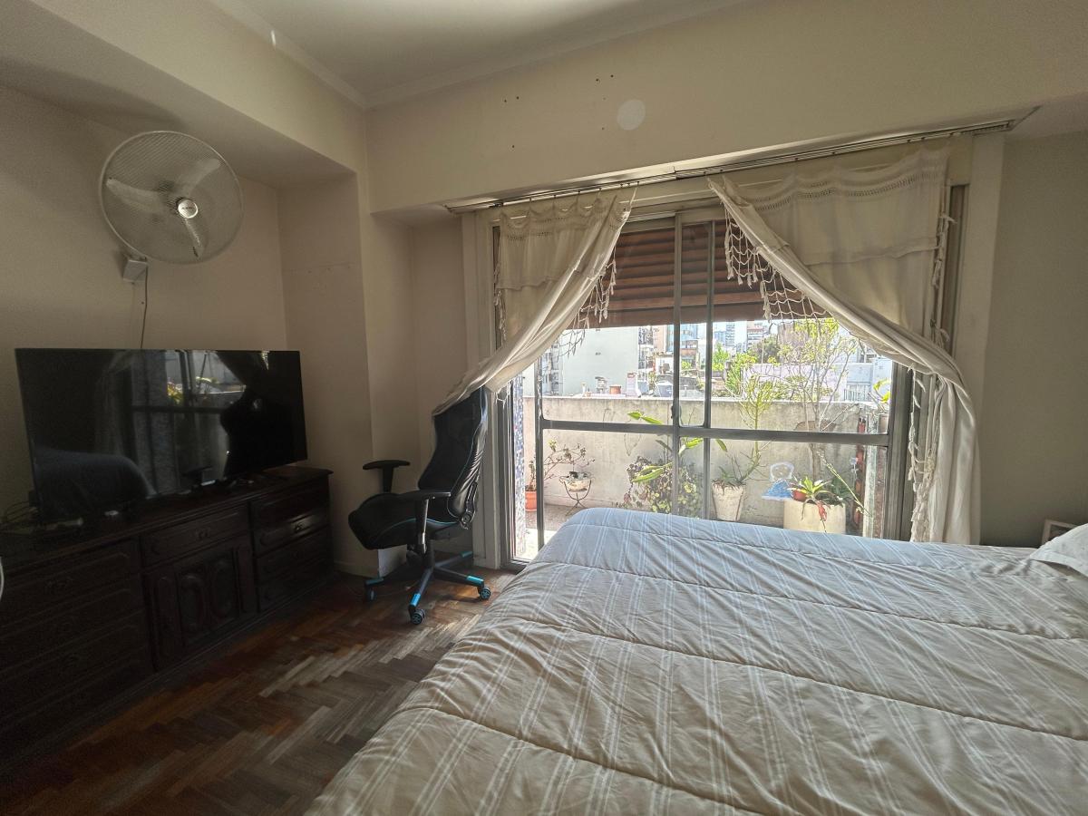 Amplio Piso 5 Amb de 136 m² con Balcón en Venta Para Actualizar - Boedo 1