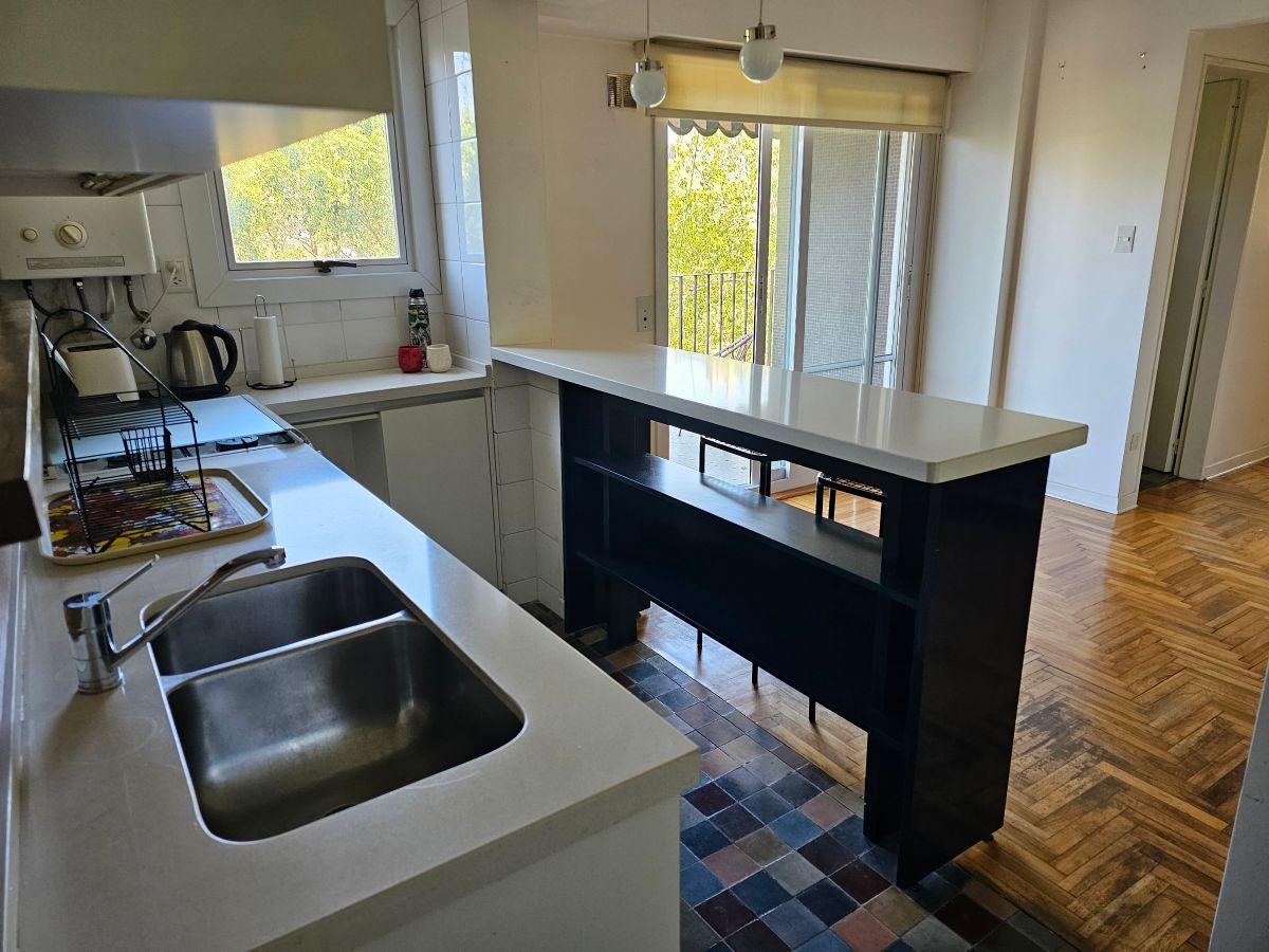 Foto de RESERVADO * SOLEADO DEPTO 3 AMB RECICLADO CON BALCONES - EN VENTA en, imagen 2