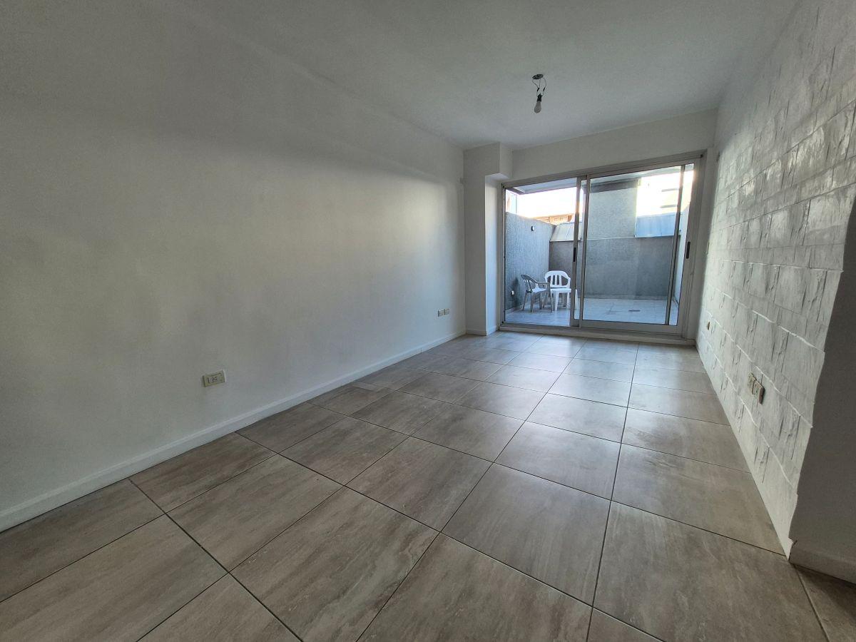 Foto de Venta Depto 2 Amb con Patios y Cochera Opcional en Boedo - Edificio, imagen 1