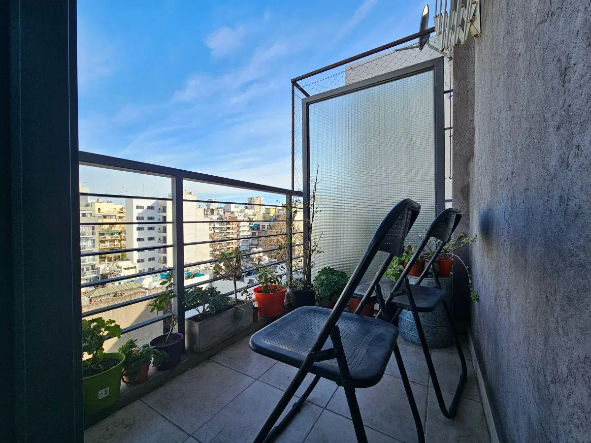 Monoambiente en Venta en Piso Alto con Balcón Súper Luminoso en Villa Crespo 4