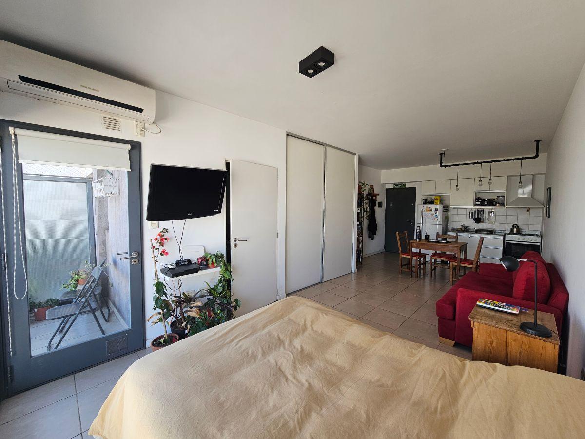 Foto de Monoambiente en Venta en Piso Alto con Balcón Súper Luminoso en Villa, imagen 4