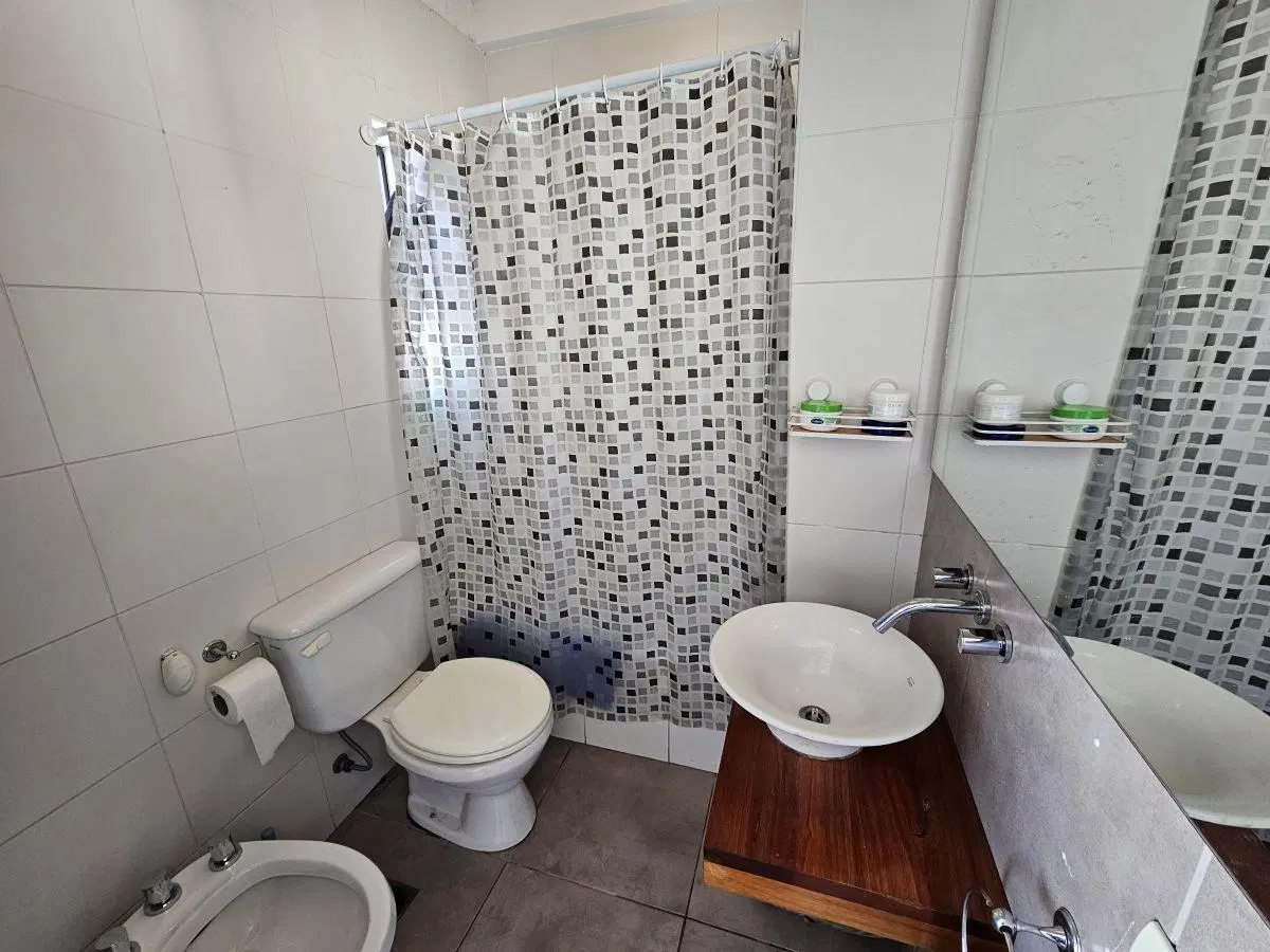 Monoambiente en Venta en Piso Alto con Balcón Súper Luminoso en Villa Crespo 3