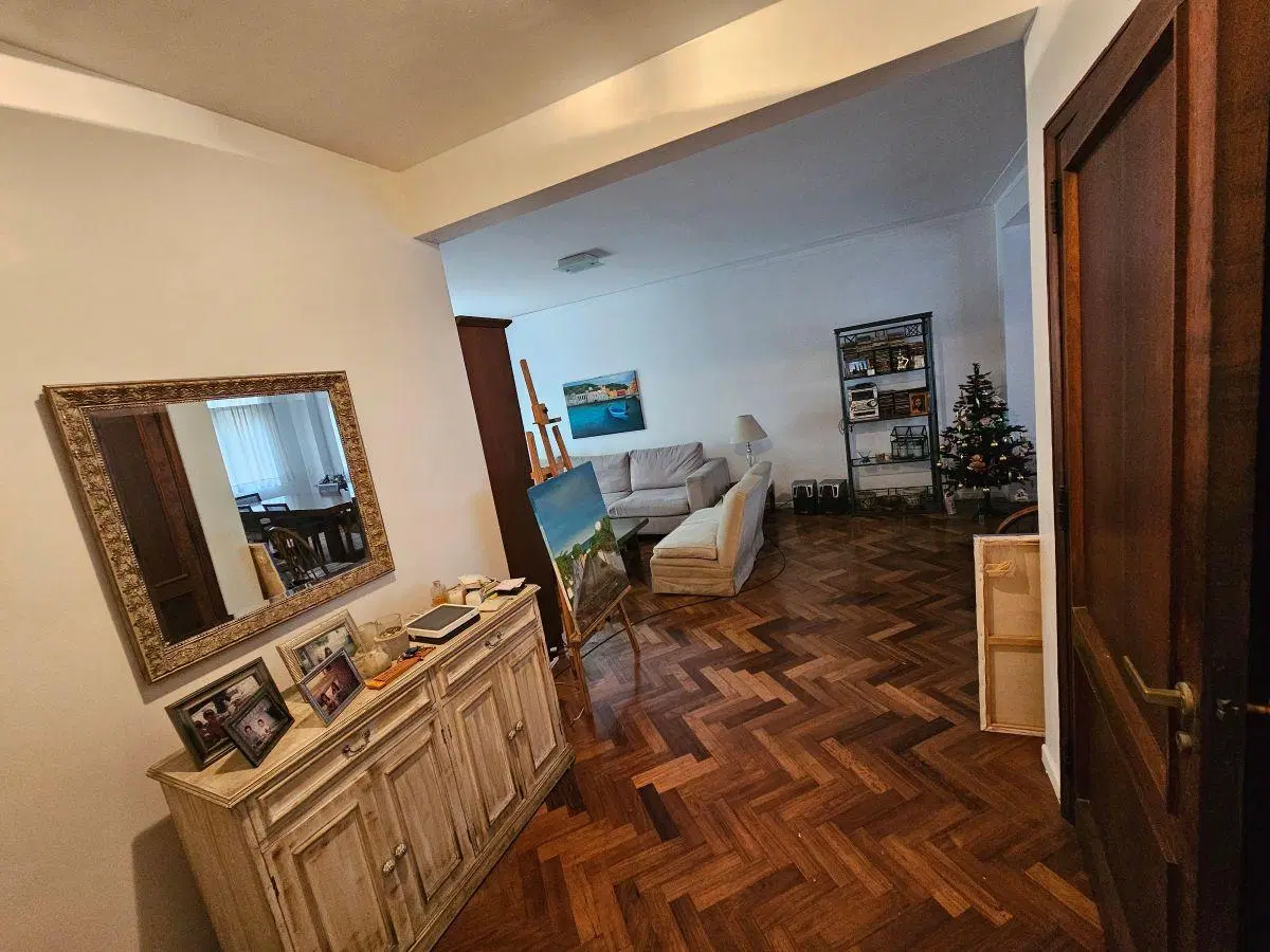 Amplio Semipiso 5 Ambientes en Venta en Edificio de Categoría en Lo Mejor de Recoleta! 5