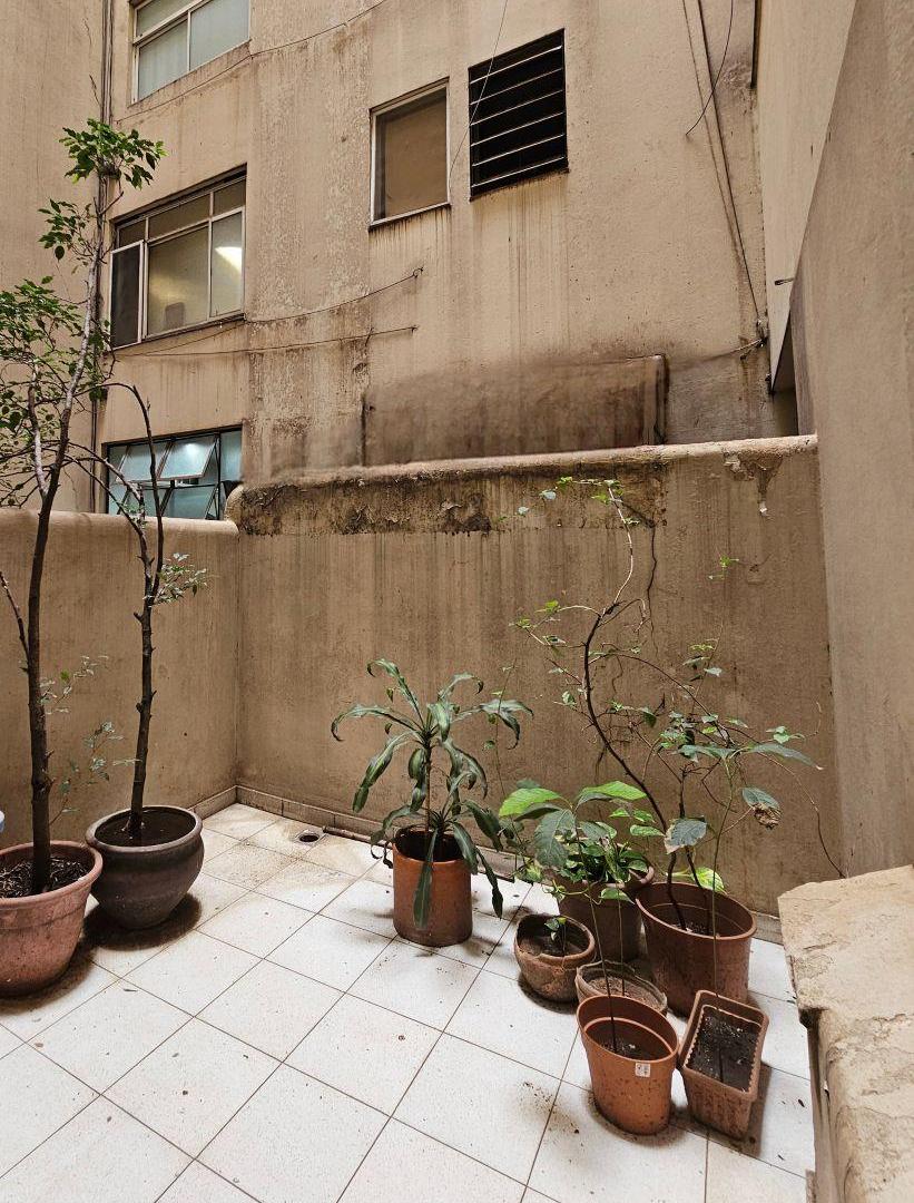 Amplio Semipiso 5 Ambientes en Venta en Edificio de Categoría en Lo Mejor de Recoleta!