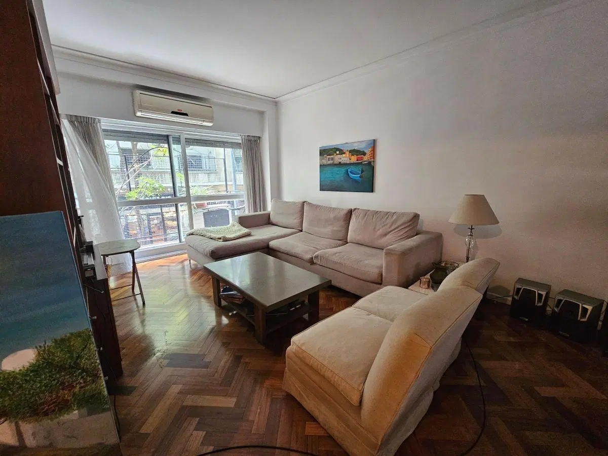 Amplio Semipiso 5 Ambientes en Venta en Edificio de Categoría en Lo Mejor de Recoleta! 1