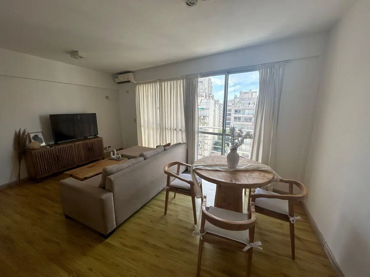 En Venta Luminoso Depto 2 Amb con Balcón y Cochera en Recoleta / Palermo 1