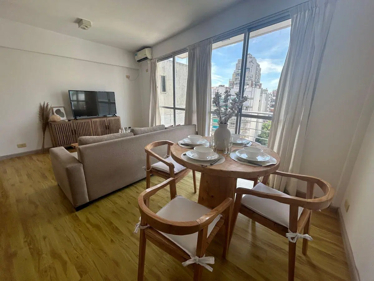 En Venta Luminoso Depto 2 Amb con Balcón y Cochera en Recoleta / Palermo 2
