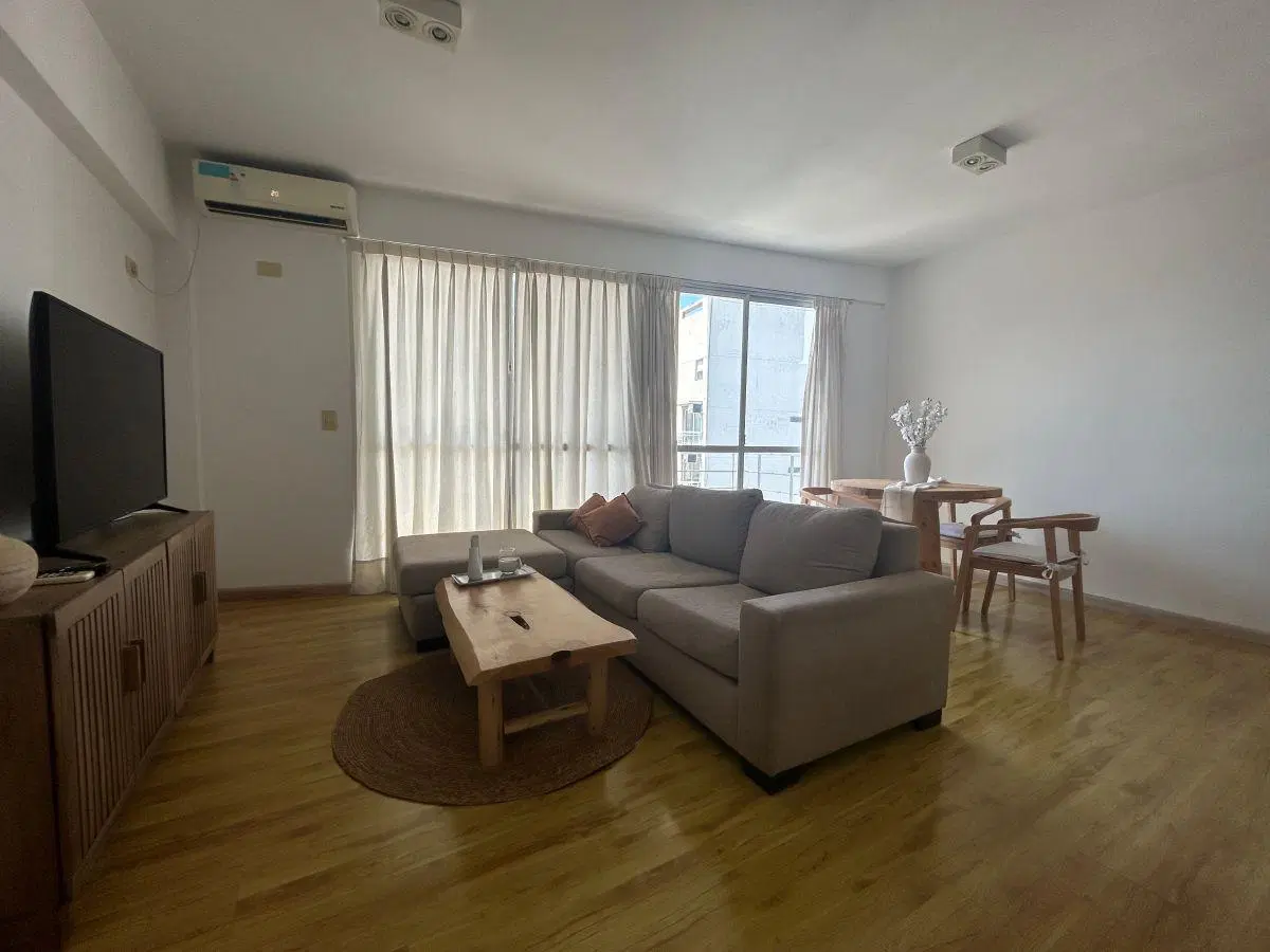 En Venta Luminoso Depto 2 Amb con Balcón y Cochera en Recoleta / Palermo 4