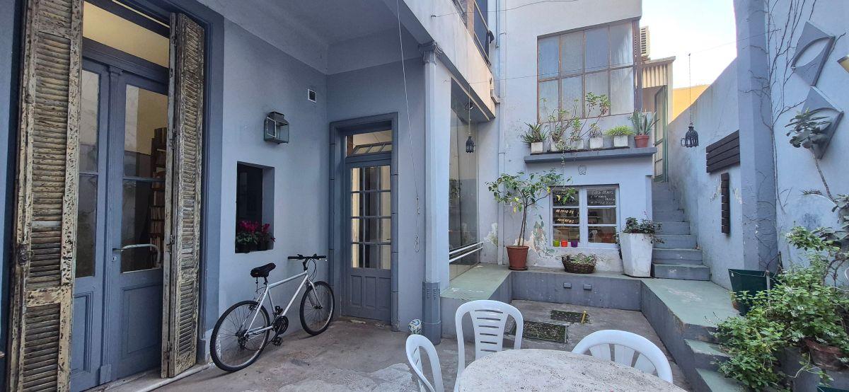 Casa estilo en venta Modernizada respetando materiales originales Patio +tza ideal ampliar* Nuñez!
