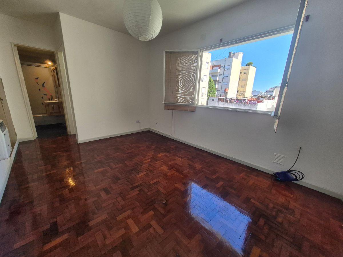 IMPECABLE 2 AMBIENTES EN VENTA EN SAN TELMO - CONTRAFRENTE SÚPER LUMINOSO