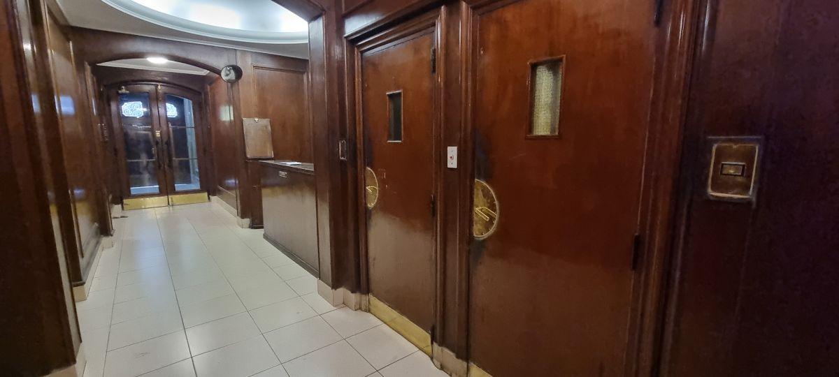 Foto de VENTA 3 AMBIENTES + DEP * A RECICLAR Zona Centro 62 m2 Apto profesional, imagen 5
