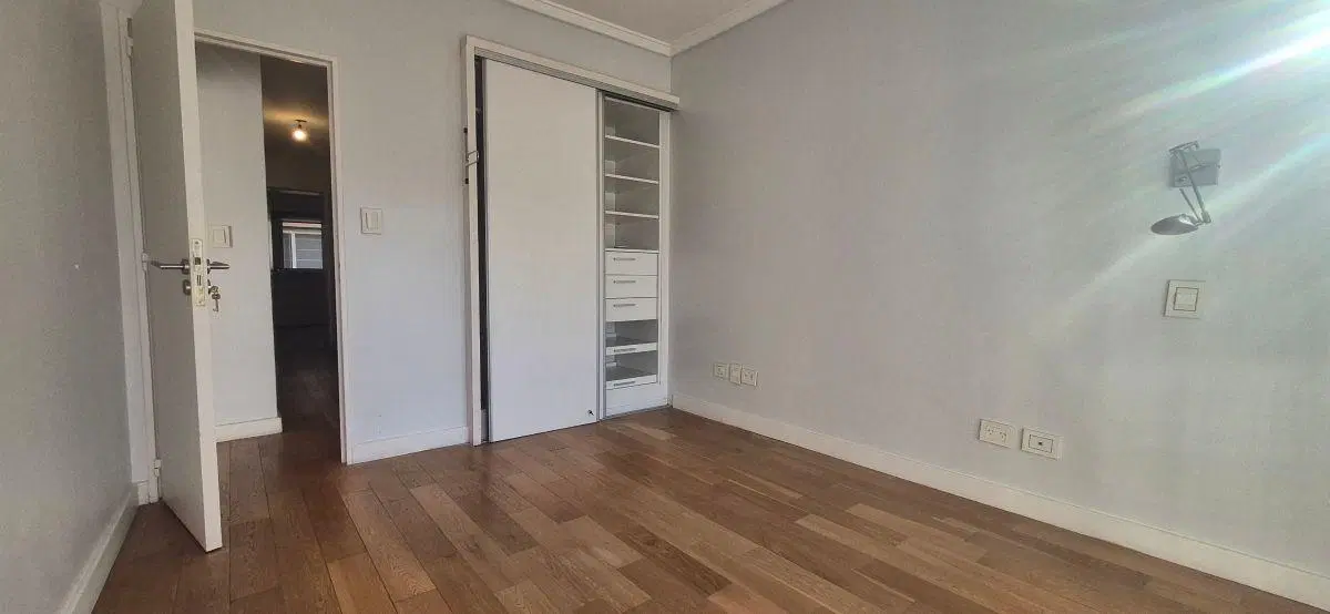 Impecable y Soleado Semipiso en Venta con Balcón a Pulmón de Manzana Gr Ubicación! Palermo Botánico 2