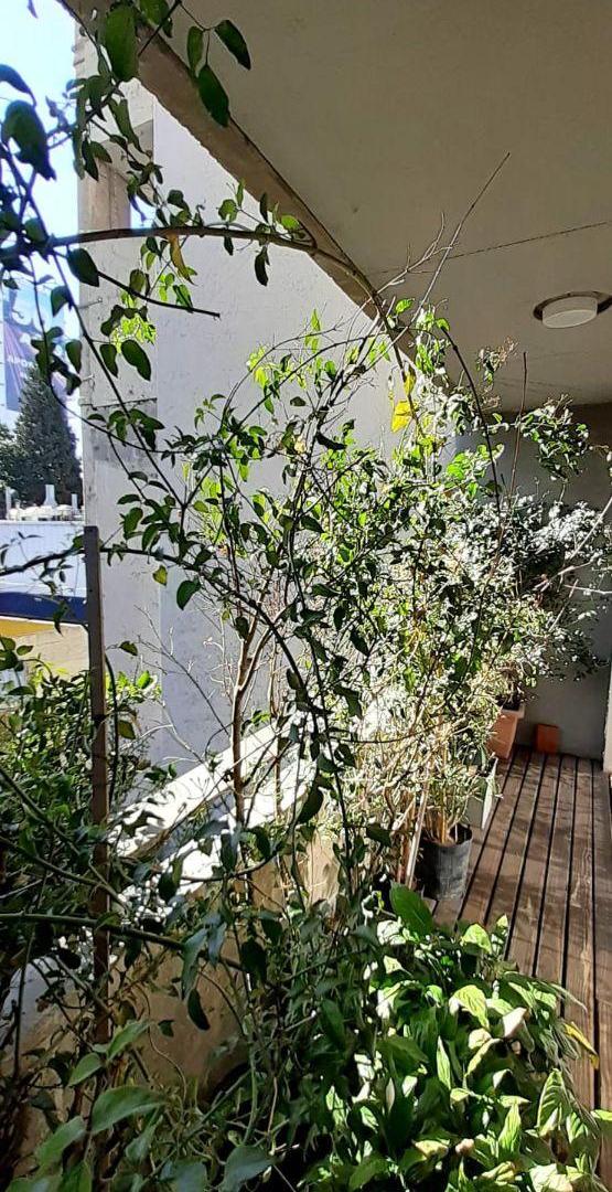 Foto de VENTA 2 AMBIENTES EN NUÑEZ HERMOSO SEMIPISO de 58 M2 CON AMPLIO BALCON, imagen 3