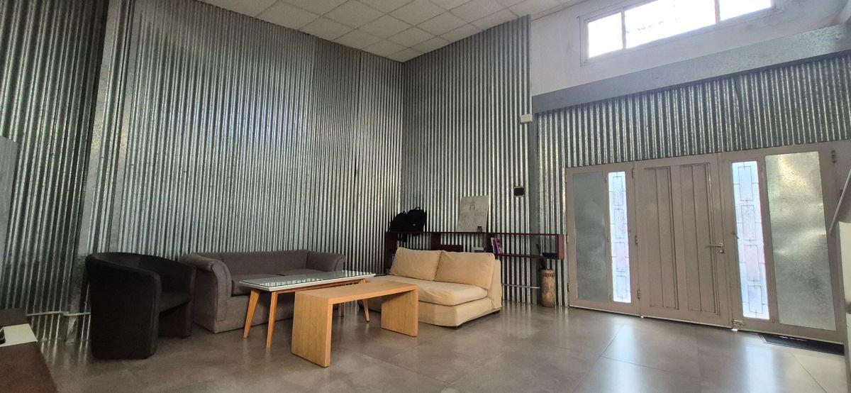 Foto de Venta o alquiler en Saavedra Casa PH en Esq de 300 m² Cubiertos con, imagen 2