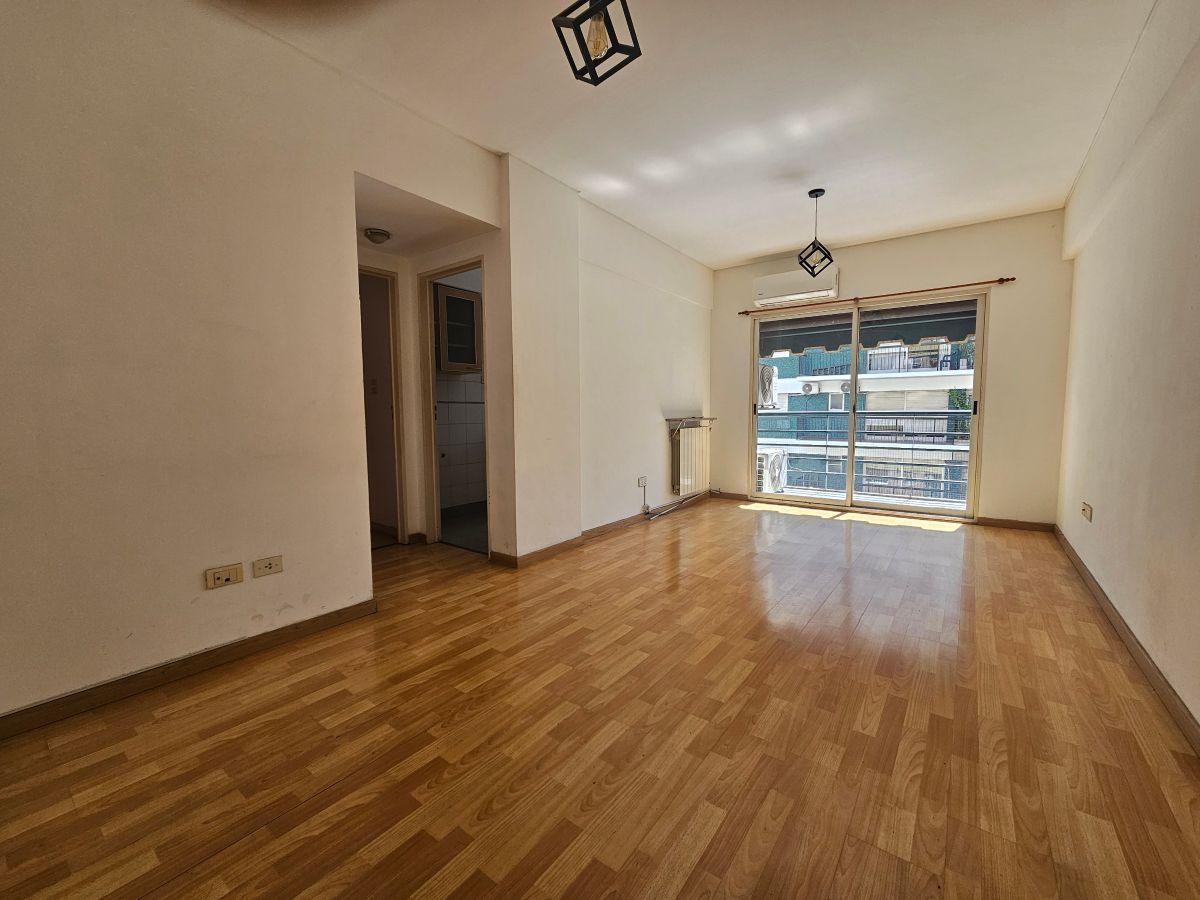 Foto de ALQUILER SEMI PISO DE 3 AMBIENTES CON BALCON Y COCHERA FIJA CUBIERTA EN, imagen 2