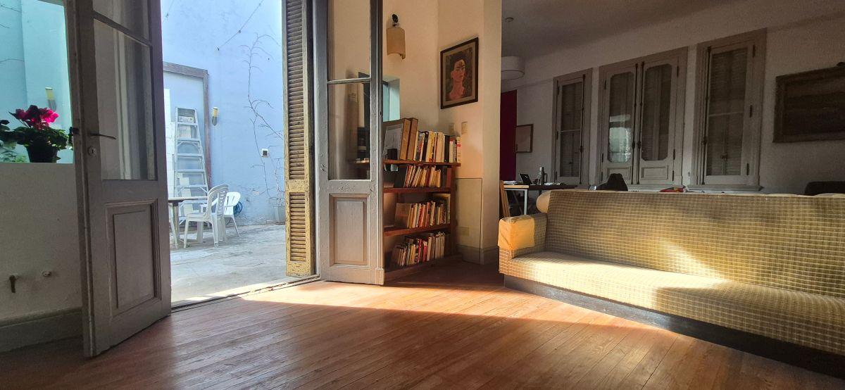 Foto de Casa Estilo en Venta Modernizada Respetando Materiales Originales Patio, imagen 4