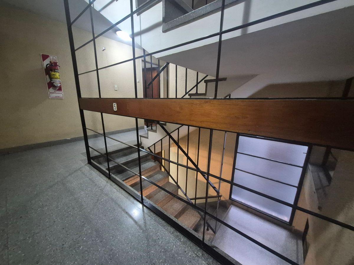 Foto de Departamento 2 Ambientes en Venta Ideal Inversión! Excelente Ubicación, imagen 2