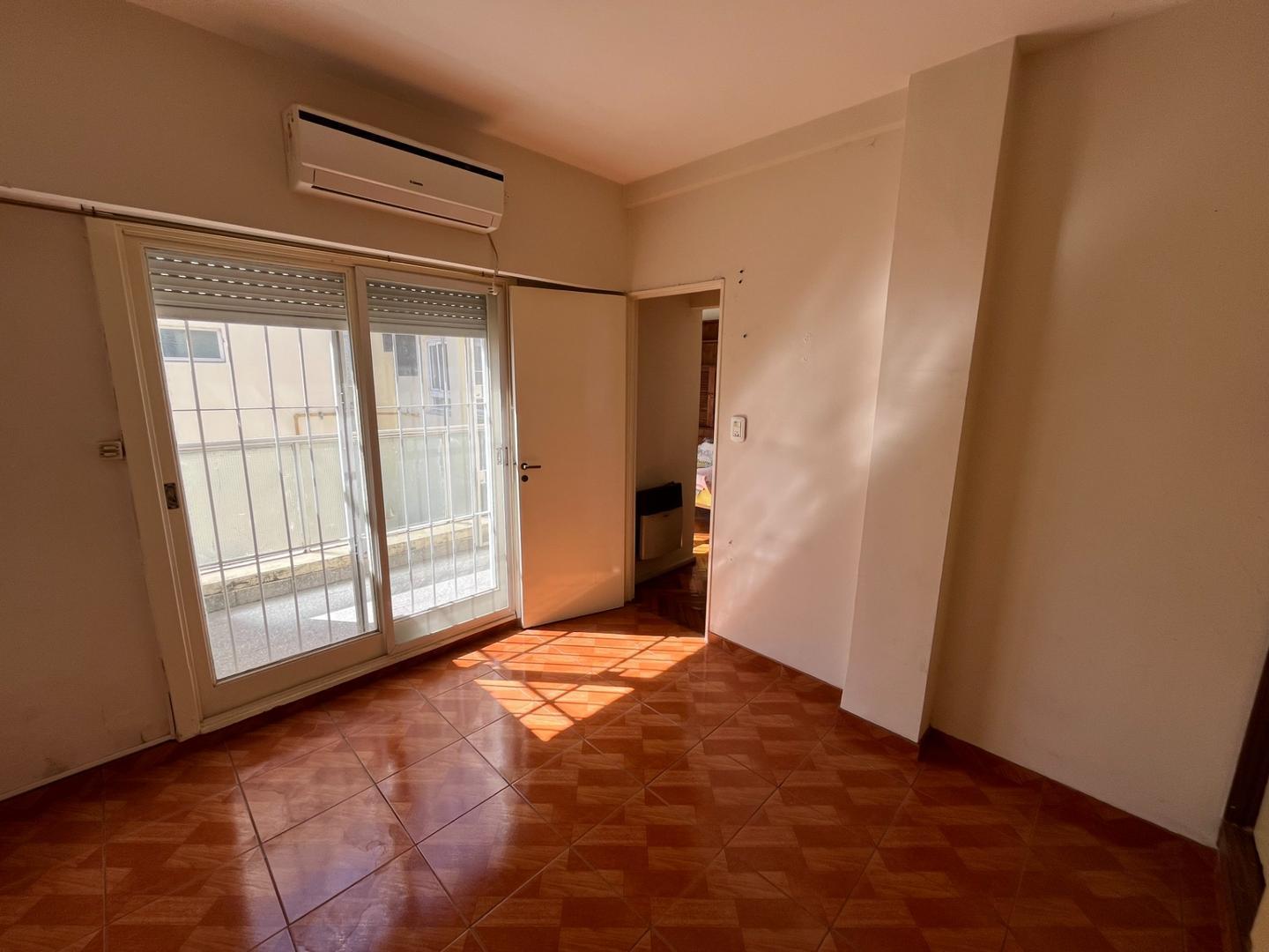 Foto de ALQUILER 2 AMB SOLEADO Y LUMINOSO CON BALCON VISTA AL RIO, imagen 2