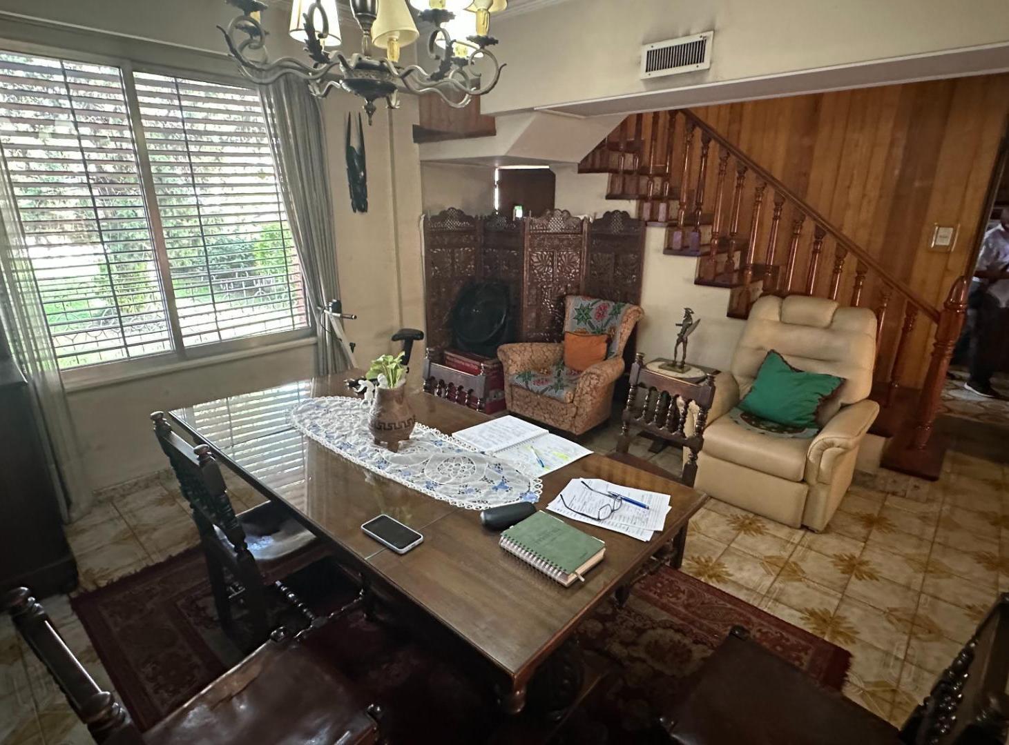 Foto de CASA 4 AMBIENTES EN EXCELENTE ESTADO – LOTE PROPIO 376 m², imagen 1