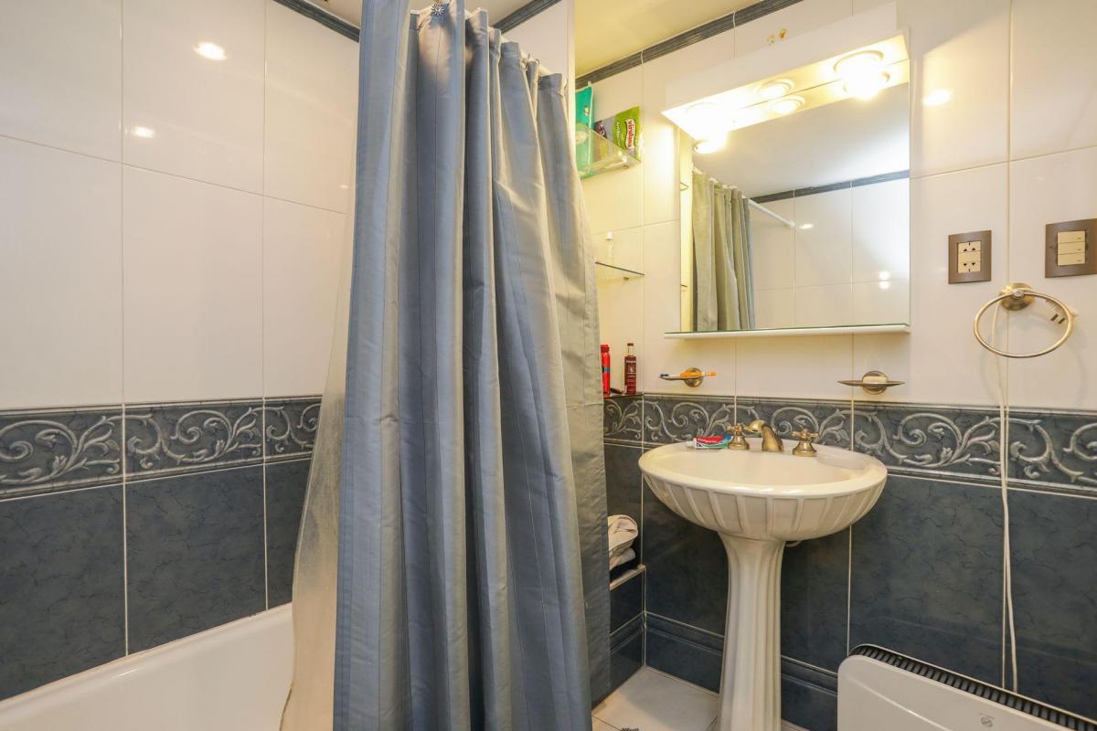 Venta Casa 6 Amb. Parrilla. Pileta en Barrio River. 3