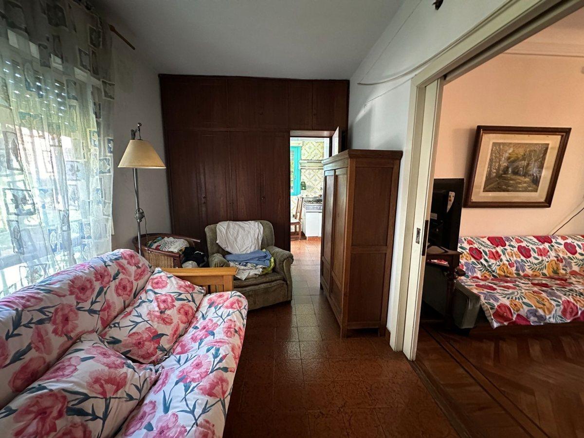 Venta Casa 7 Ambientes en Olivos con Cochera 4