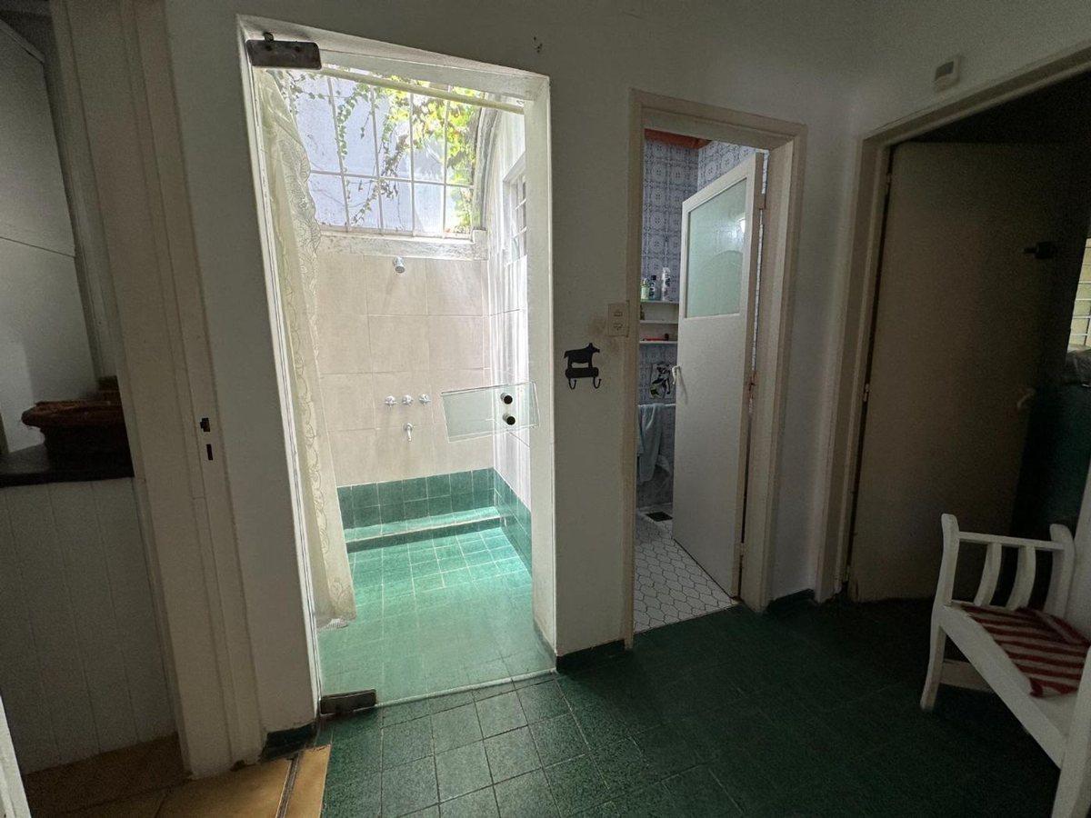 Venta Casa 7 Ambientes en Olivos con Cochera 5