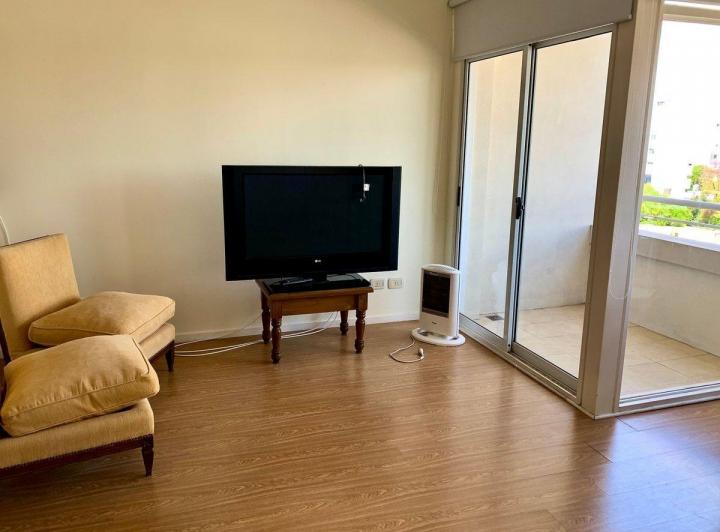 VENTA MONOAMBIENTE CON BALCON EN PARQUE CHAS 3