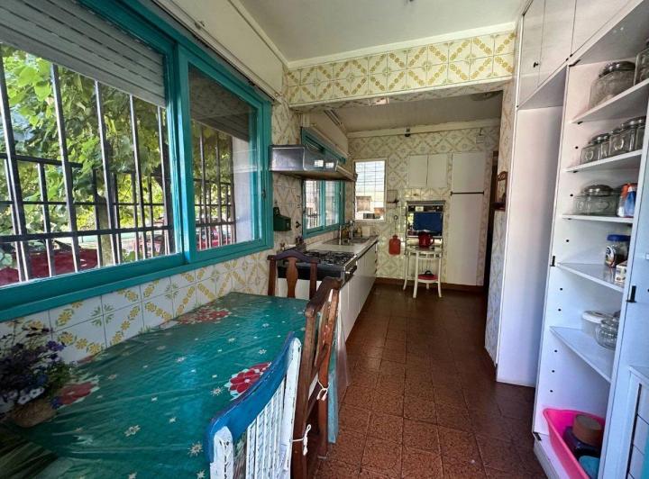 VENTA CASA 7 AMBIENTES  EN OLIVOS CON COCHERA 4