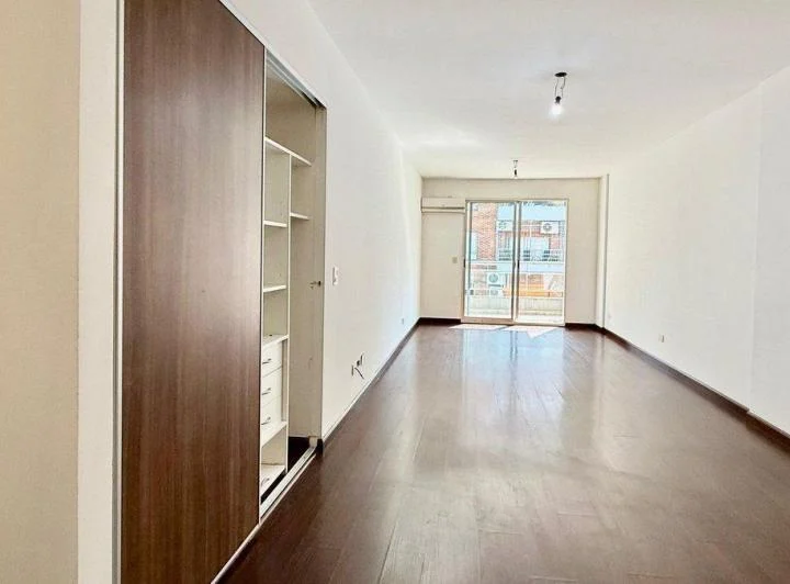 Alquiler monoamb categ con balcon pileta y parrill 3