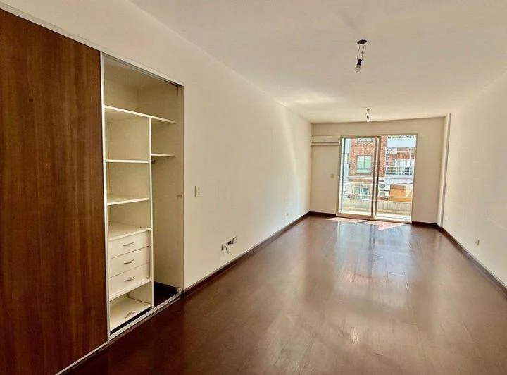 Alquiler monoamb categ con balcon pileta y parrill 4
