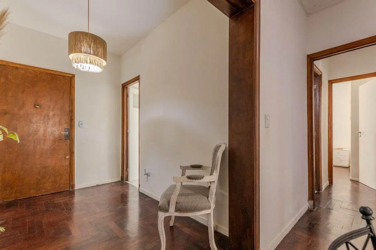 3 AMBIENTES C/BALCON 1ER PISO POR ESCALERA ALMAGRO 3