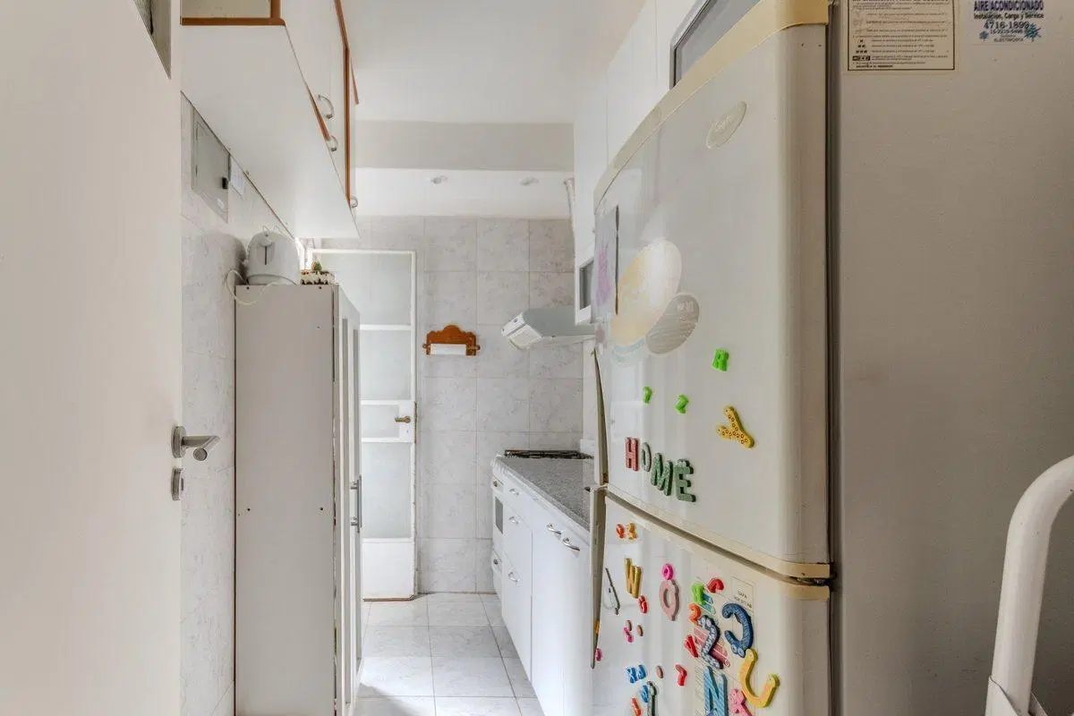 3 AMBIENTES C/BALCON 1ER PISO POR ESCALERA ALMAGRO 4